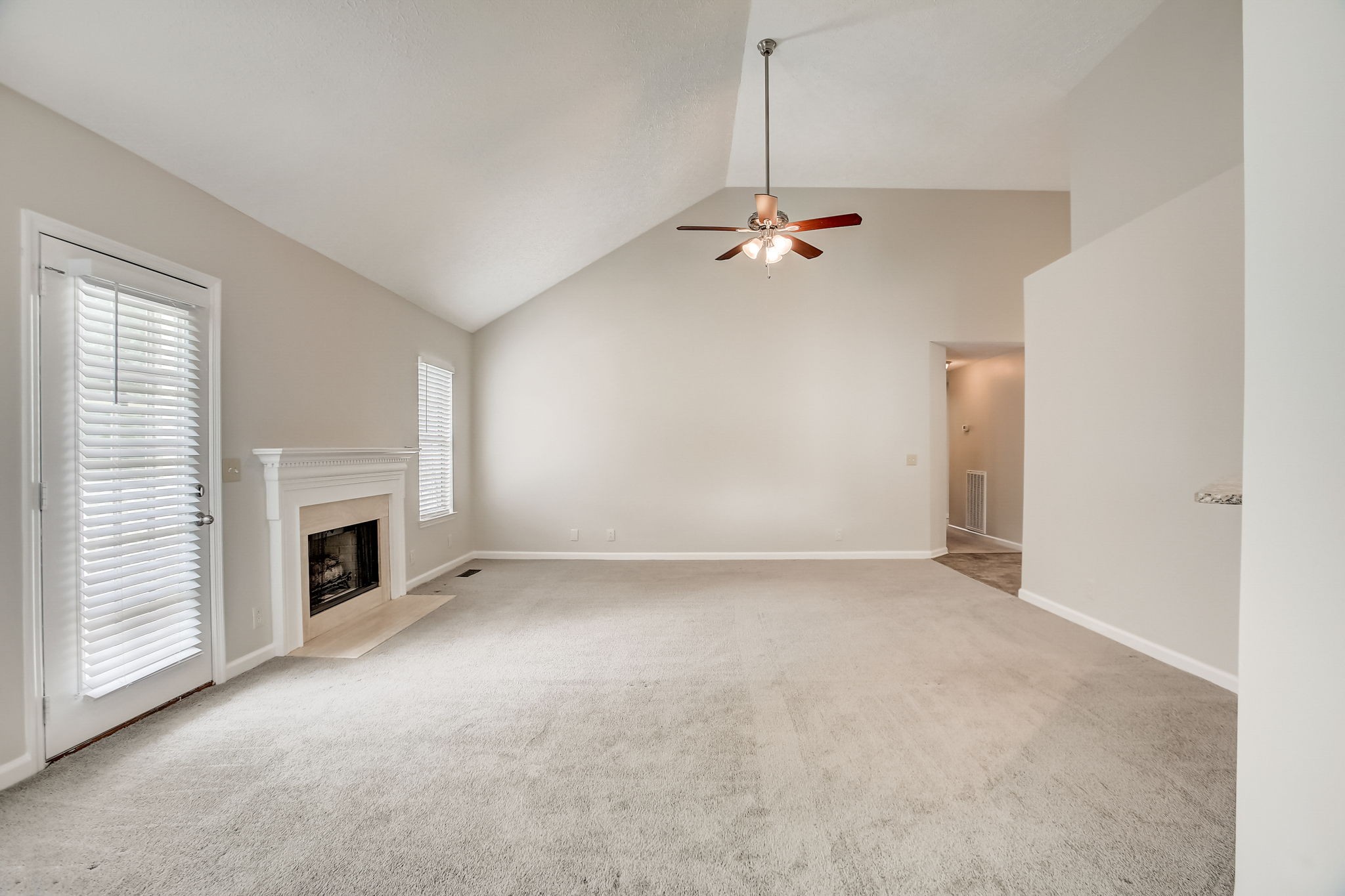 900 Celeste Ct