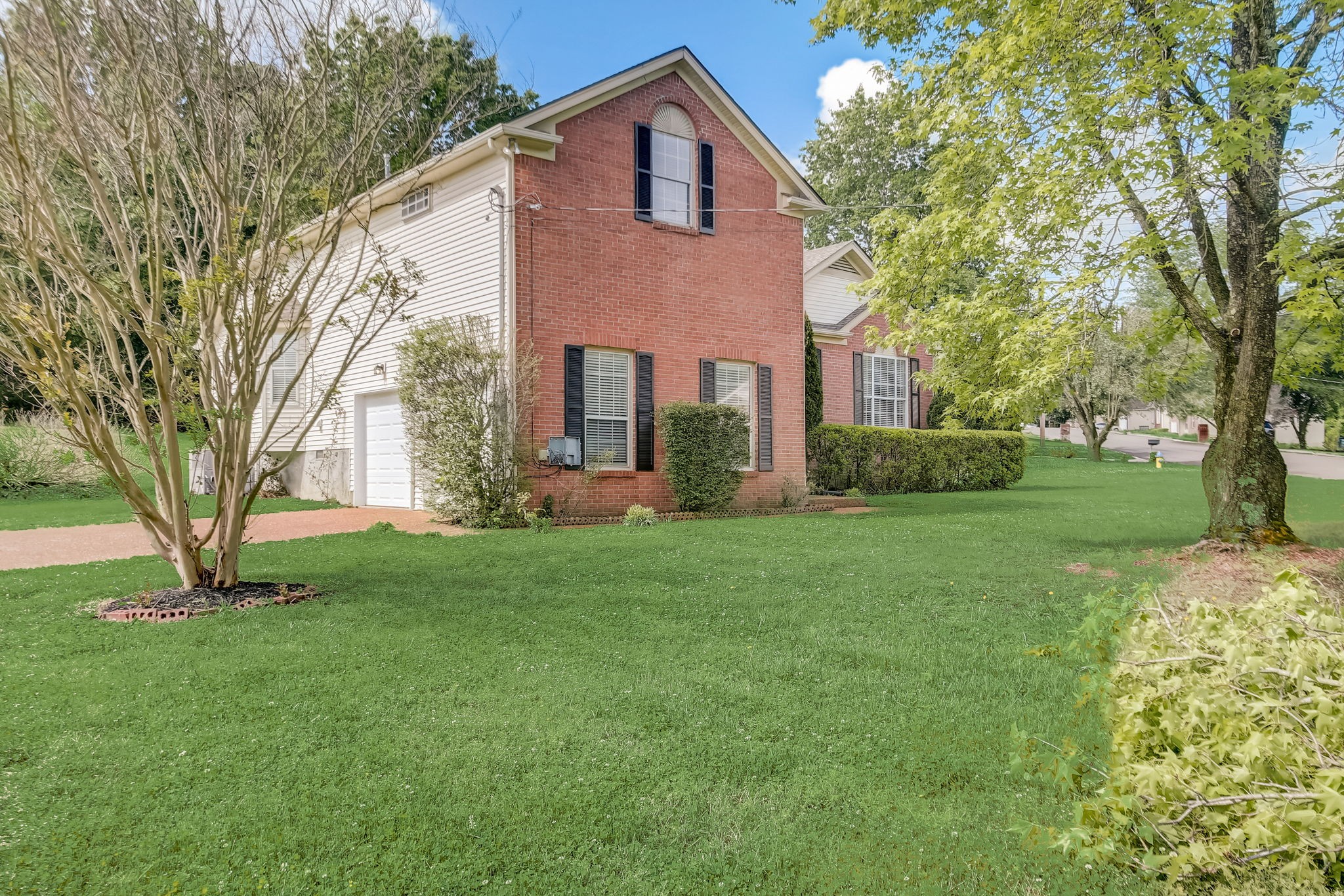900 Celeste Ct