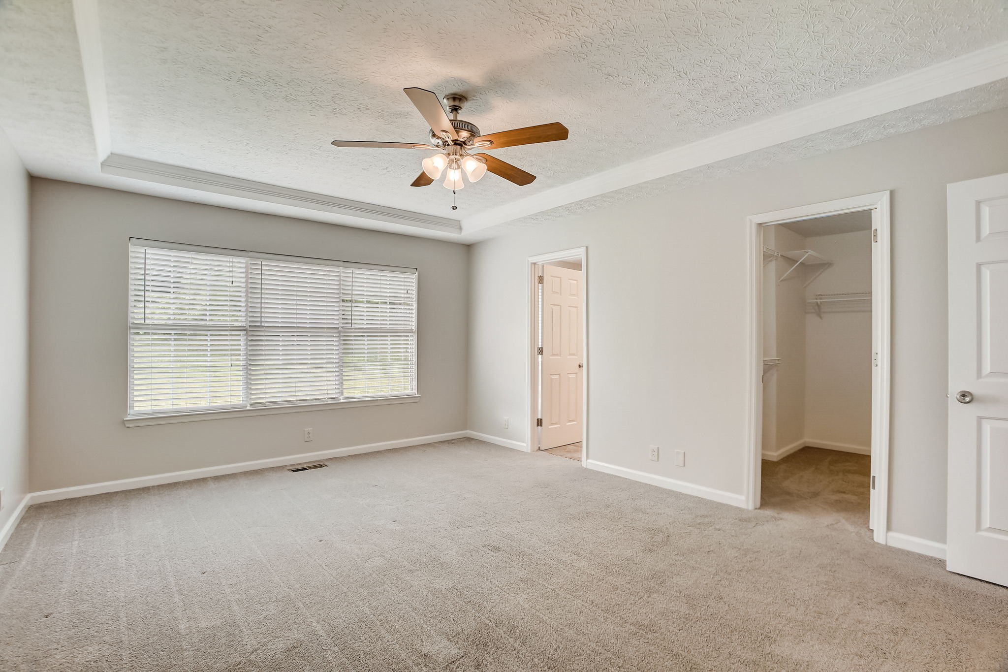 900 Celeste Ct