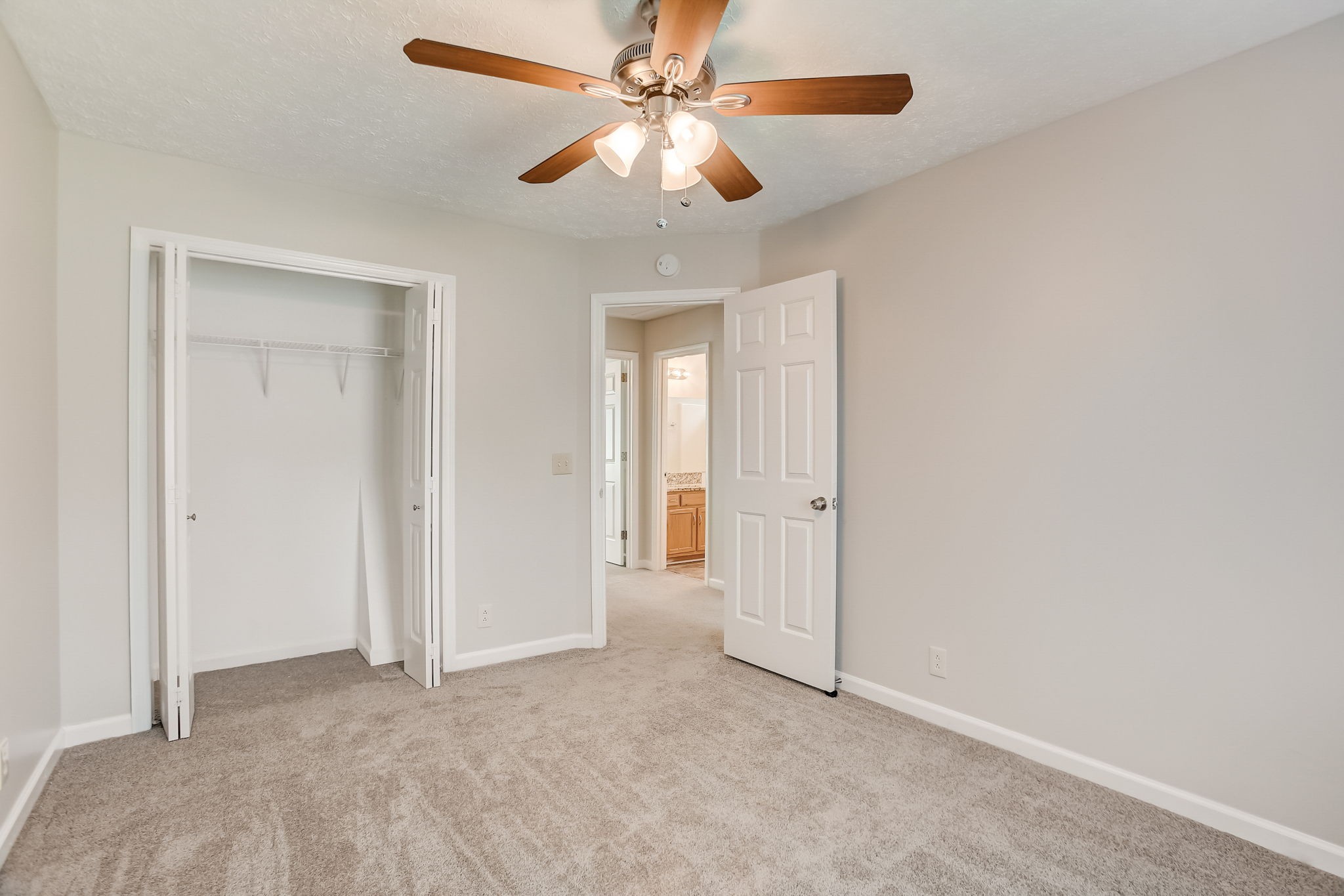 900 Celeste Ct