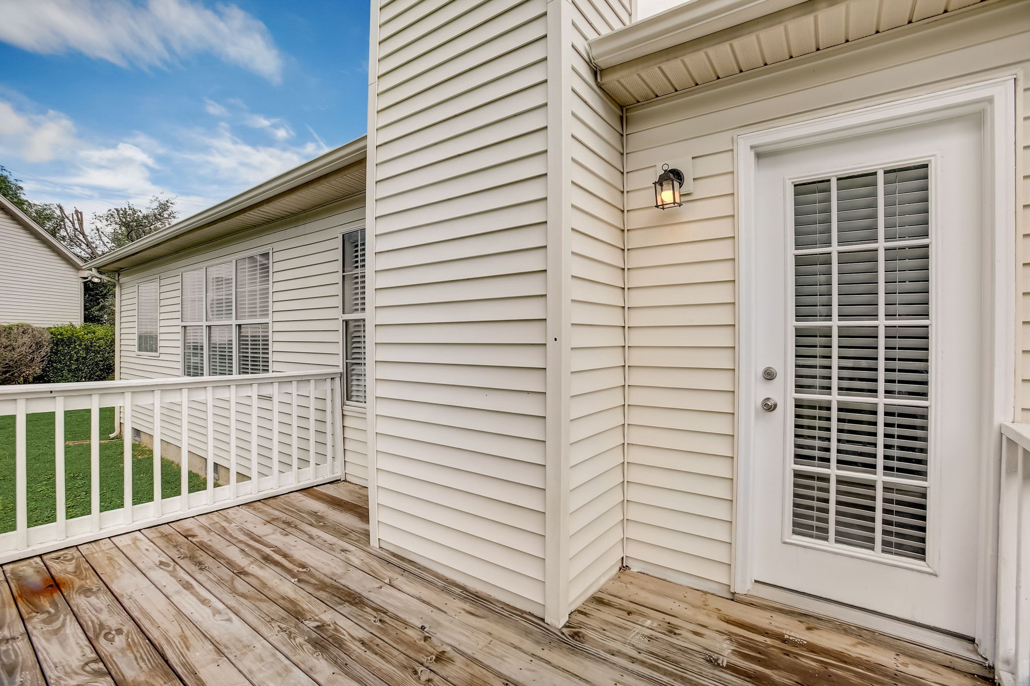 900 Celeste Ct