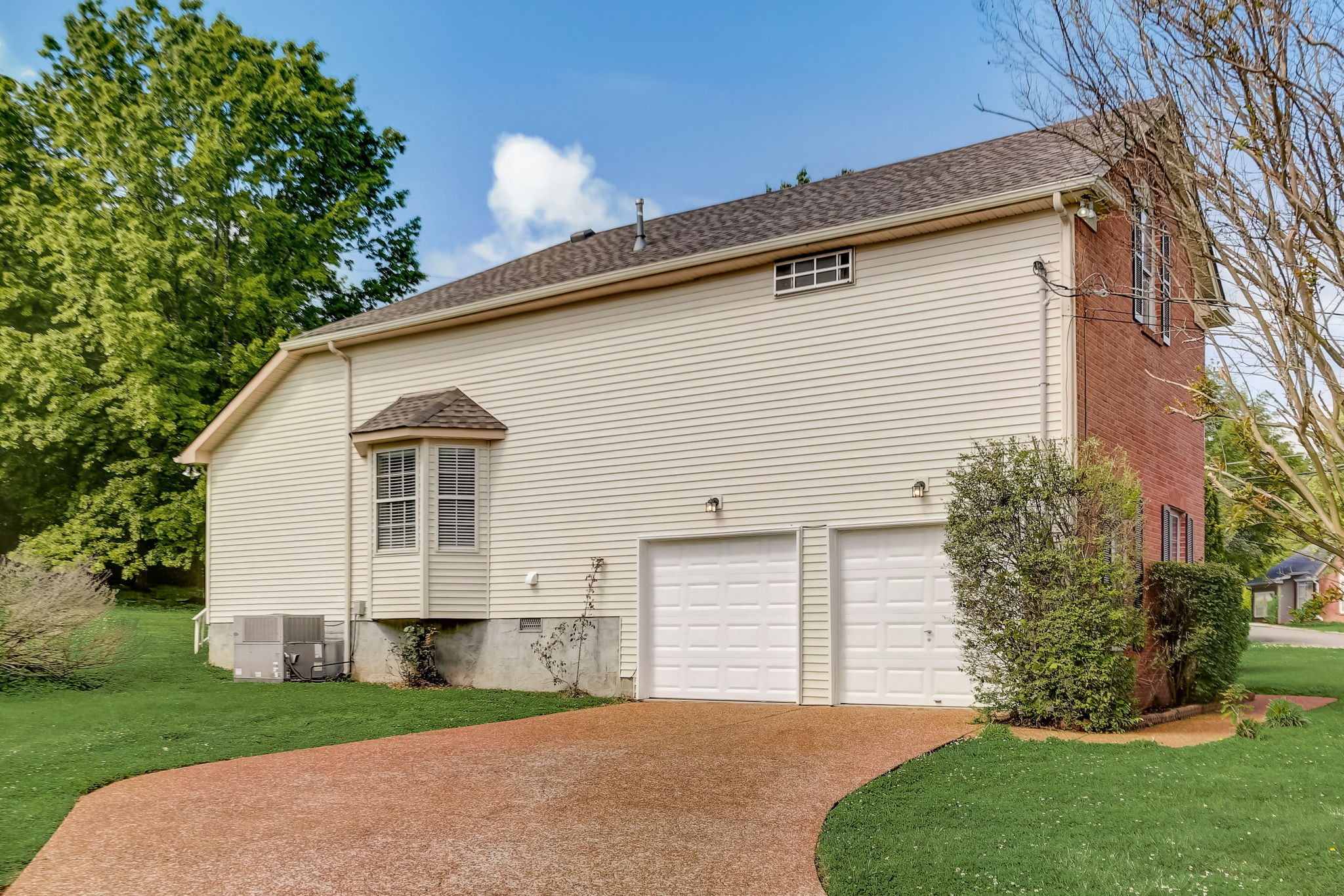 900 Celeste Ct