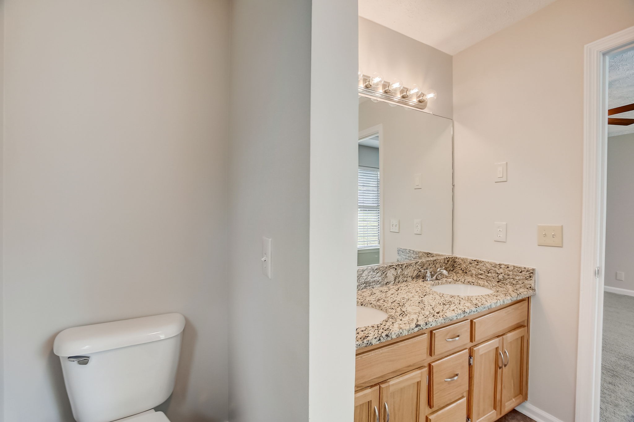 900 Celeste Ct