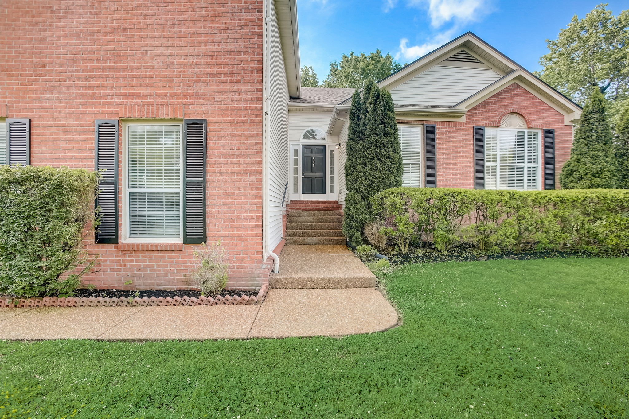 900 Celeste Ct