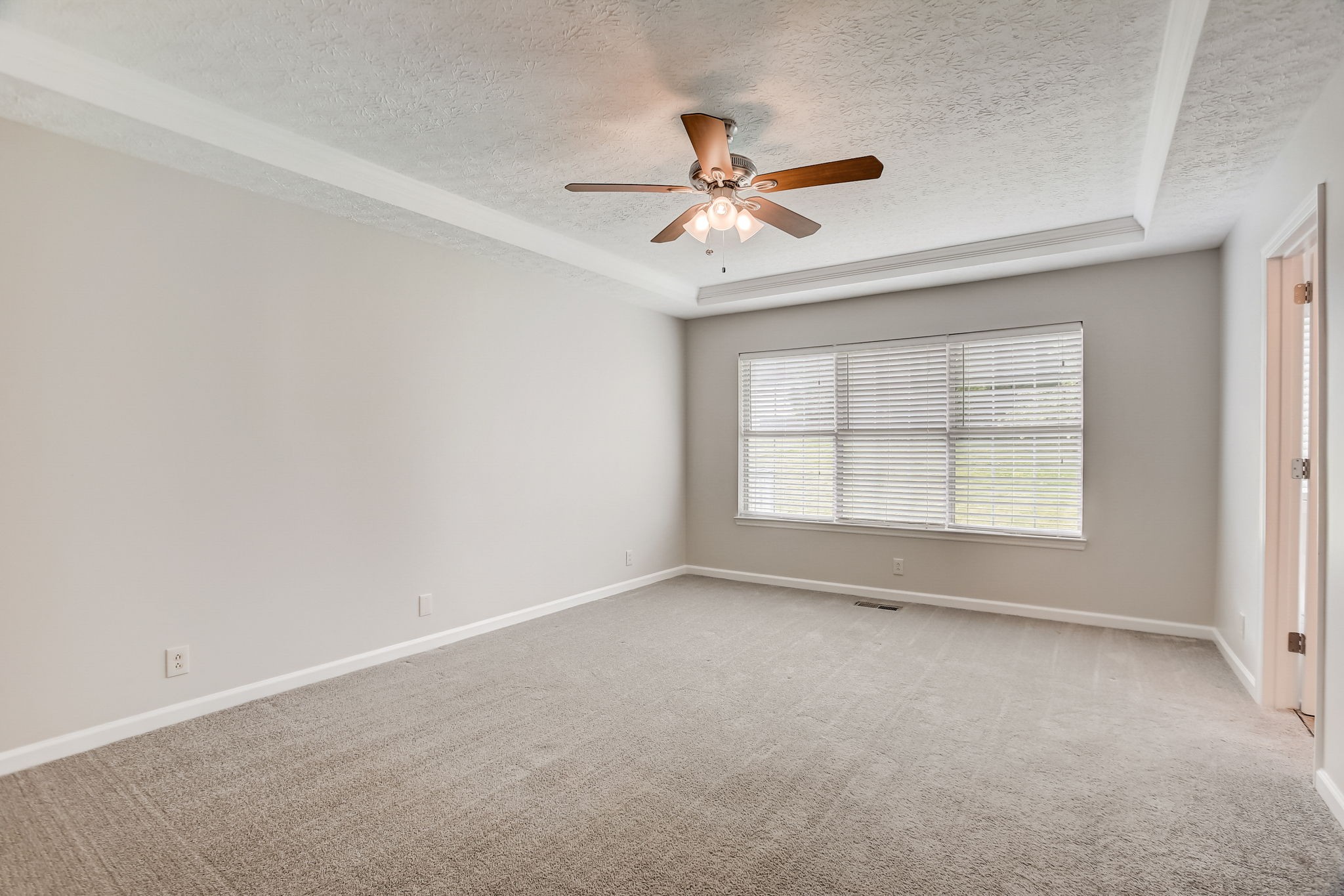 900 Celeste Ct