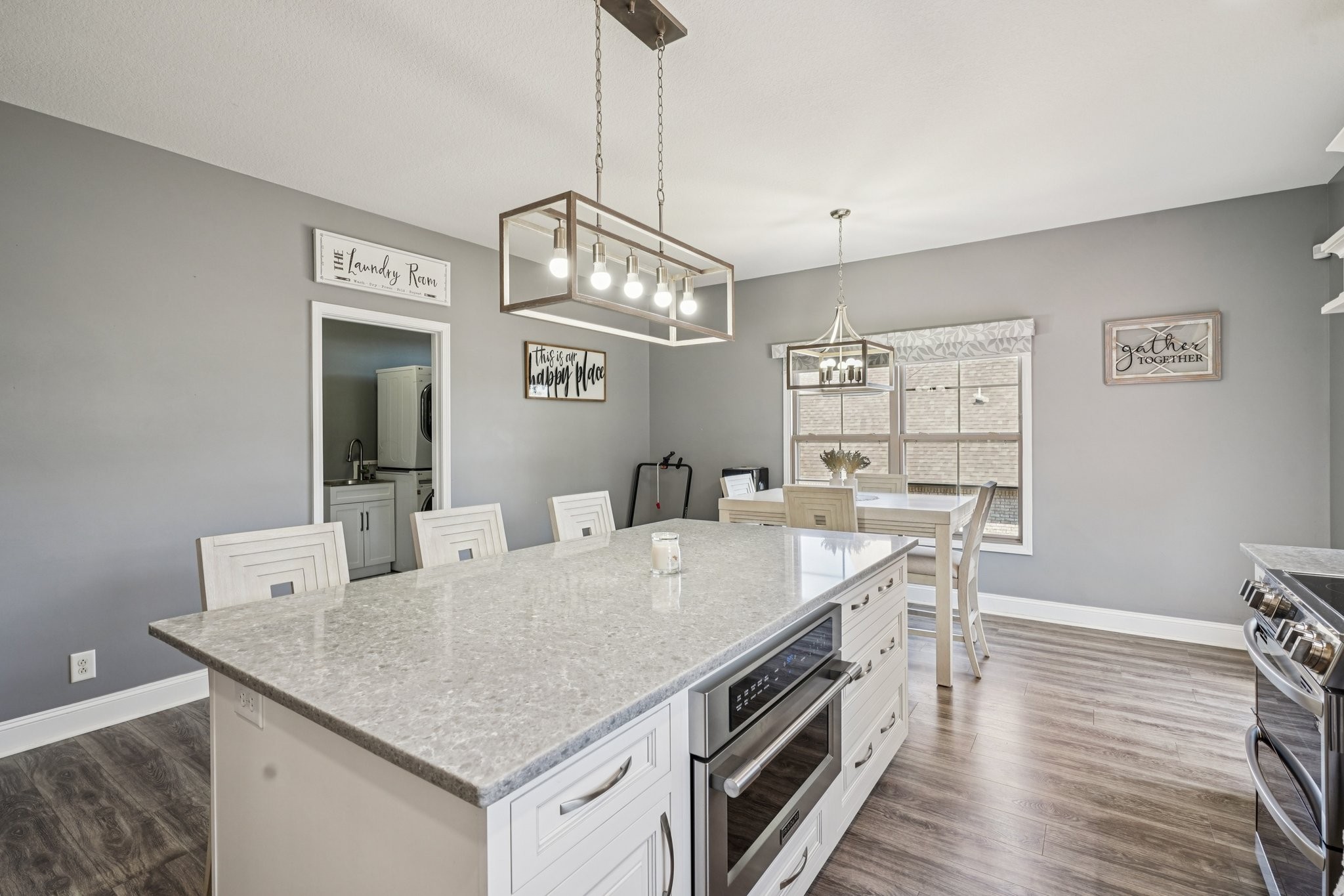 966 Terraceside Cir