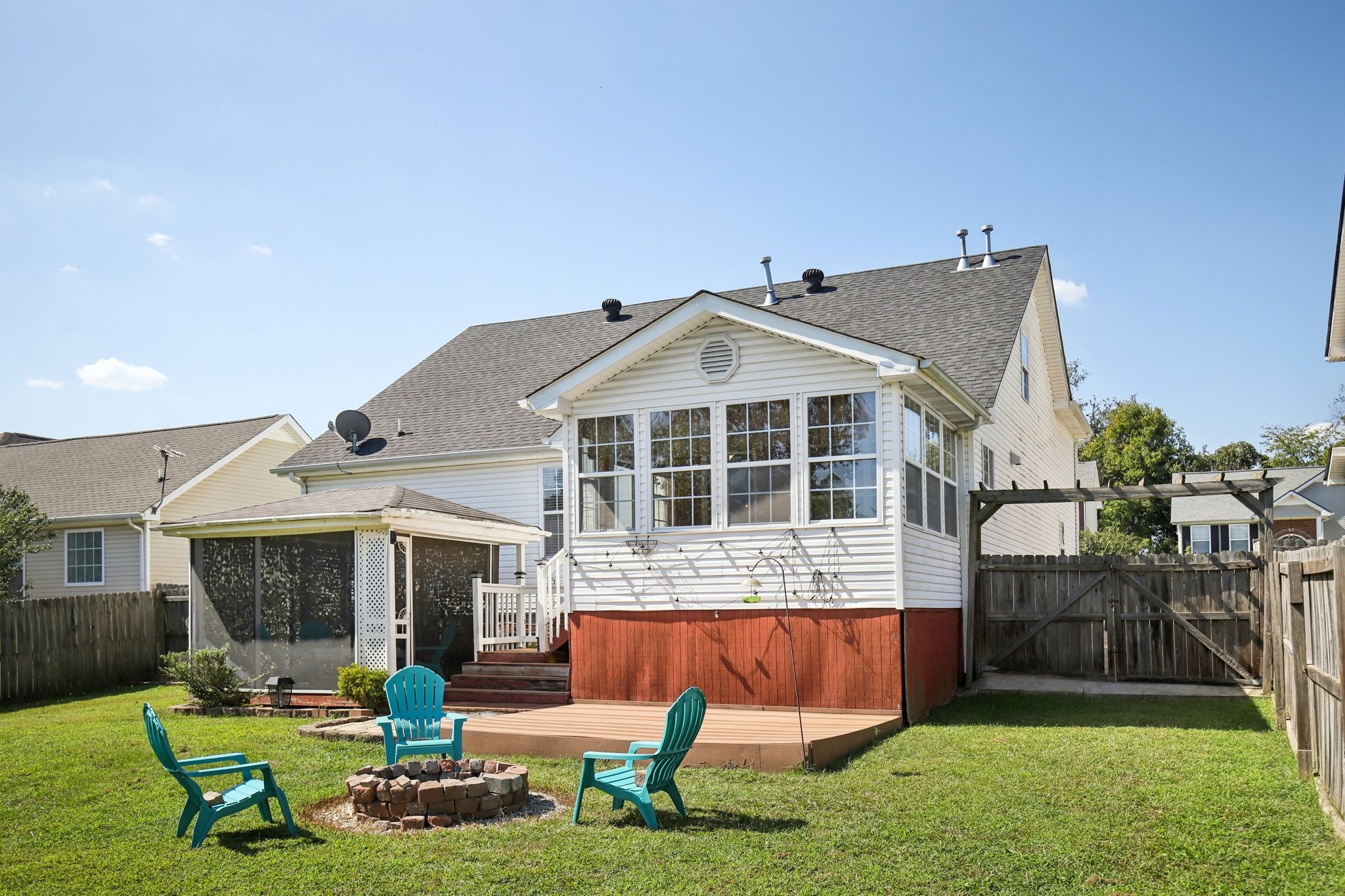 2791 Ridgepole Dr