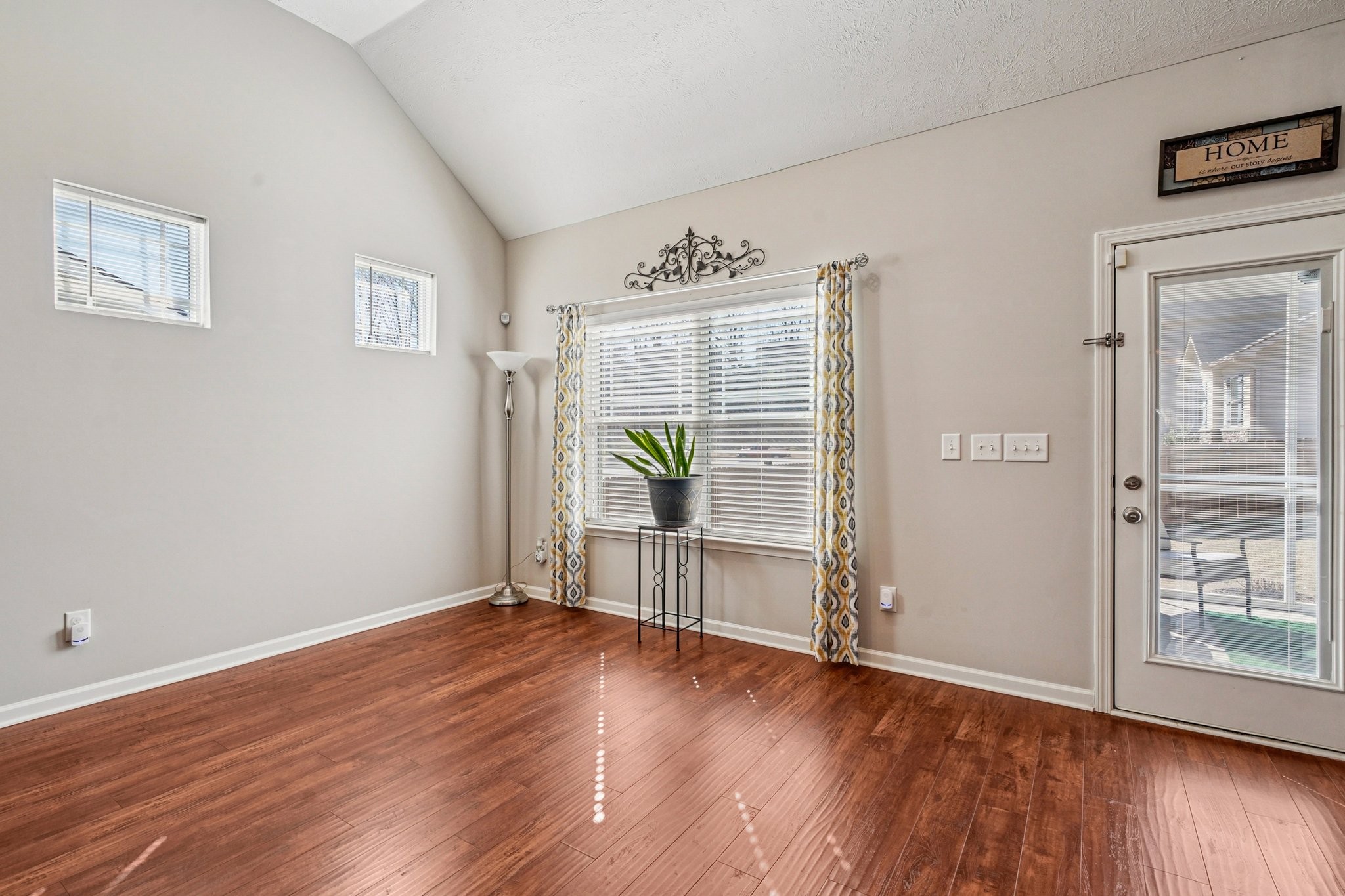 1092 Lady Nashville Dr