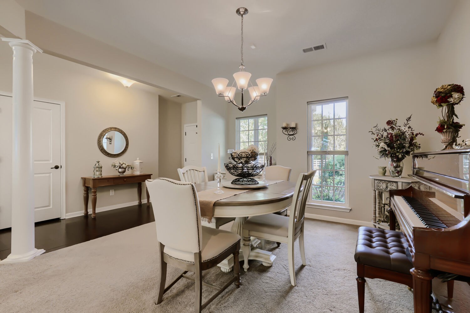 2432 Parkwood Dr