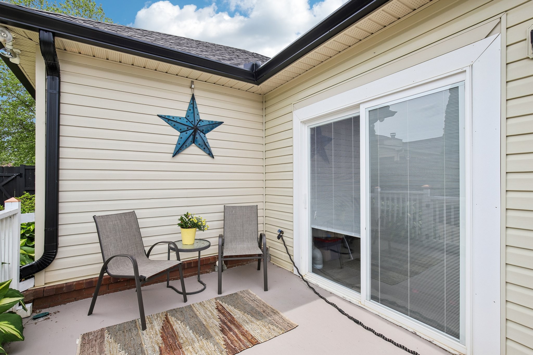 116 Emma Ct