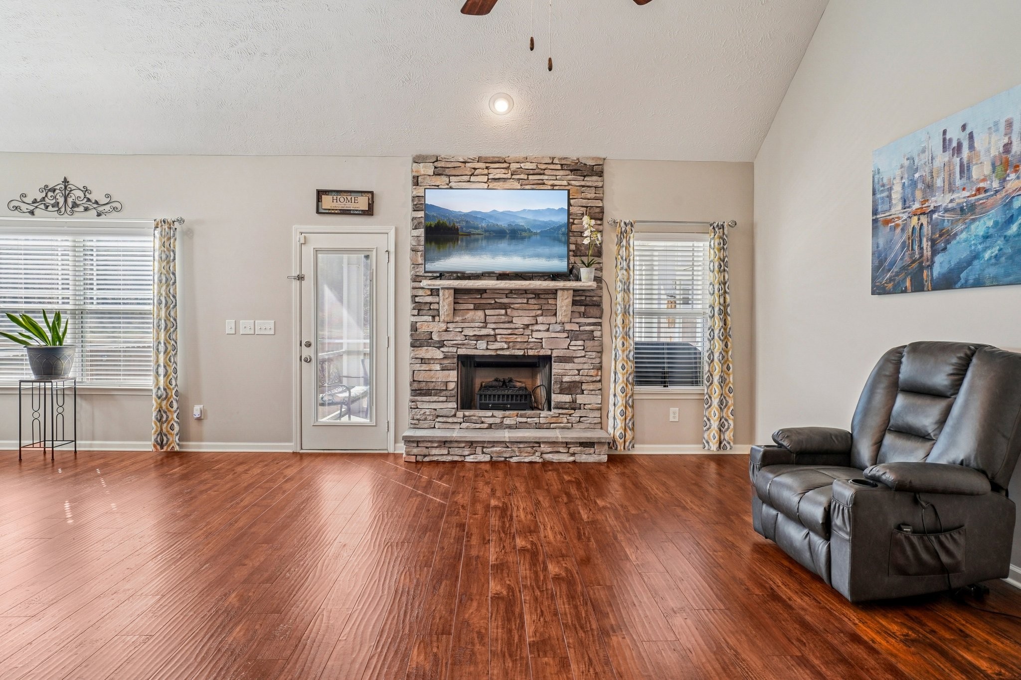 1092 Lady Nashville Dr