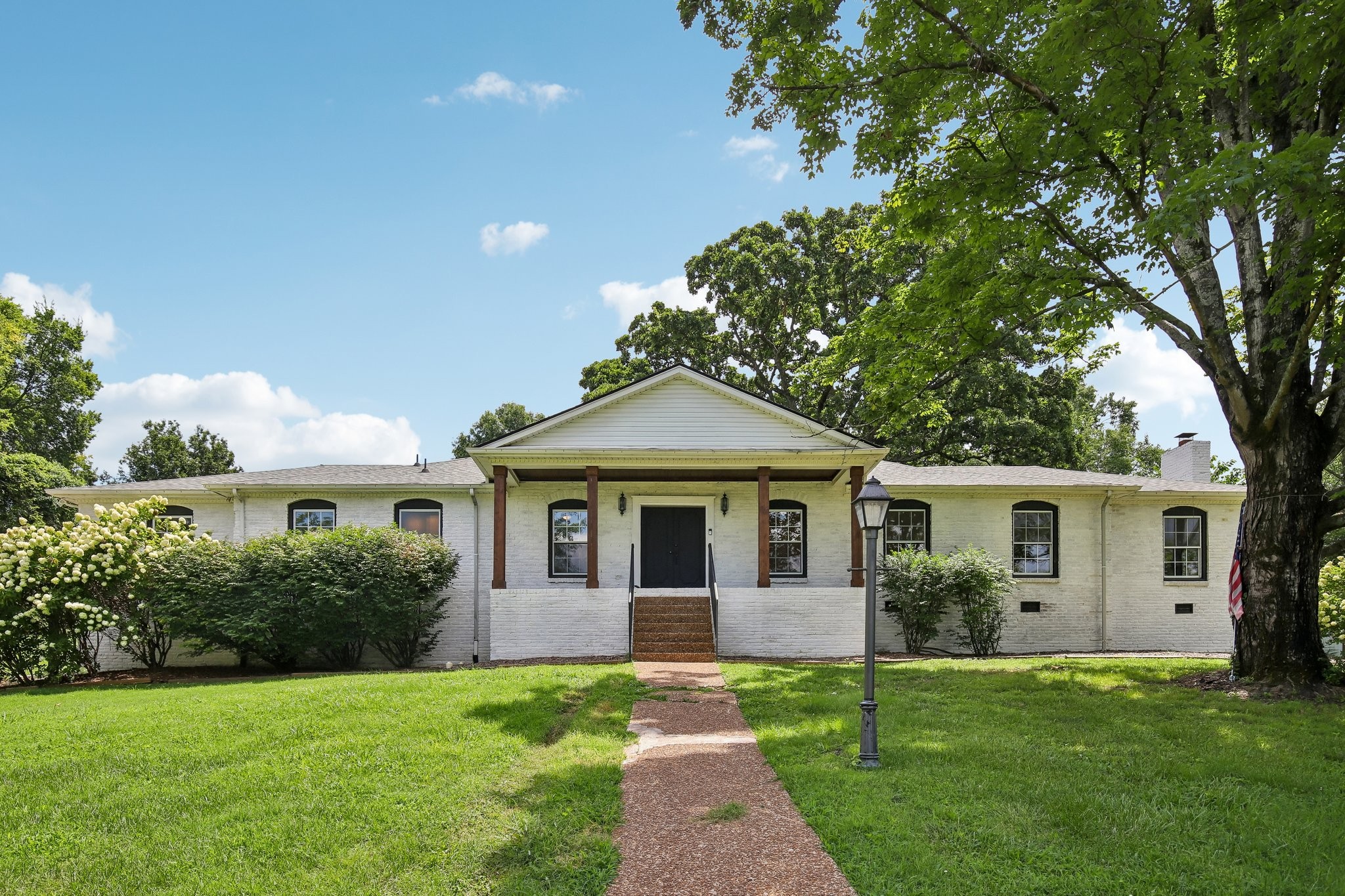 463 Walton Ferry Rd