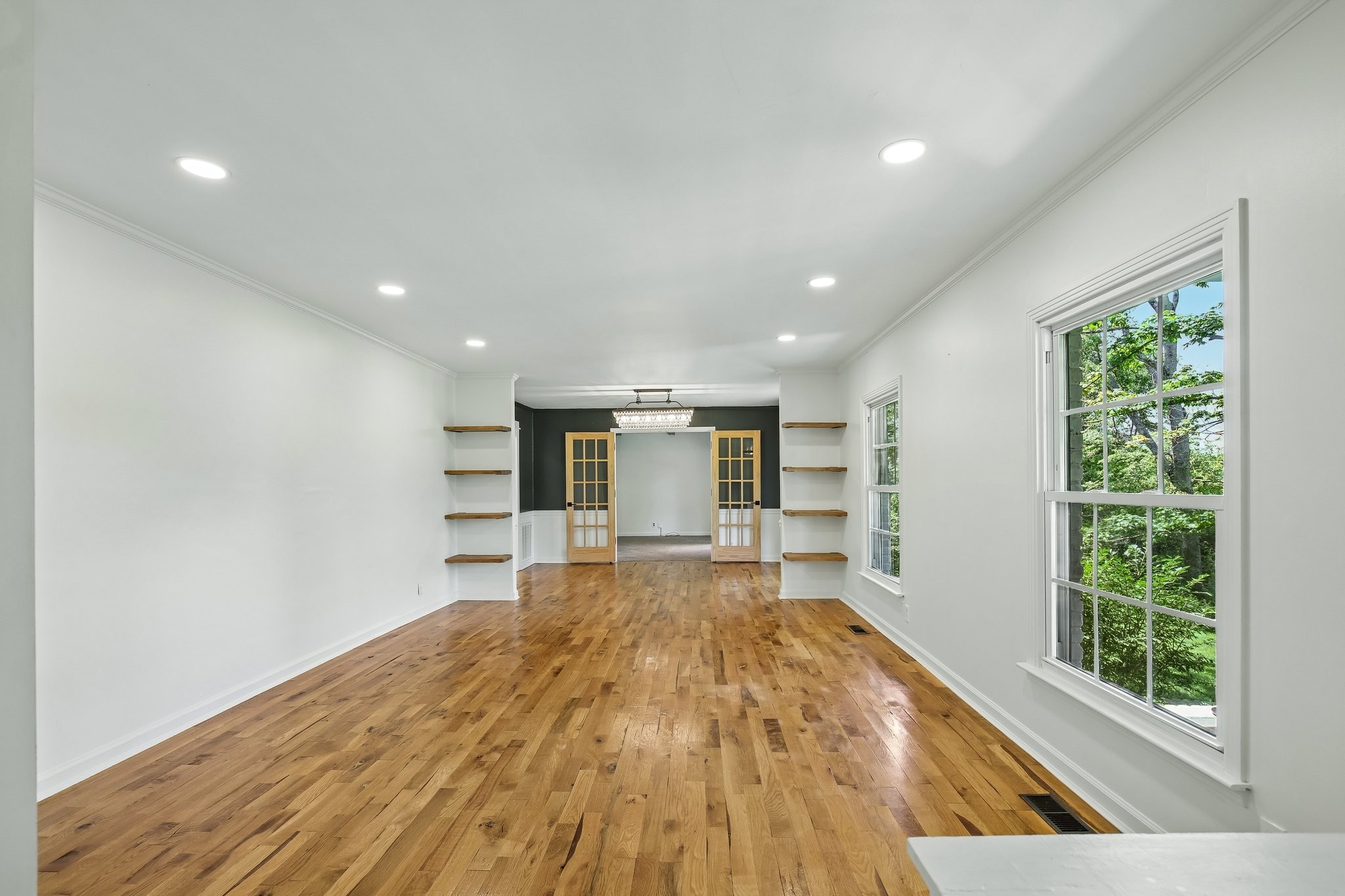 463 Walton Ferry Rd