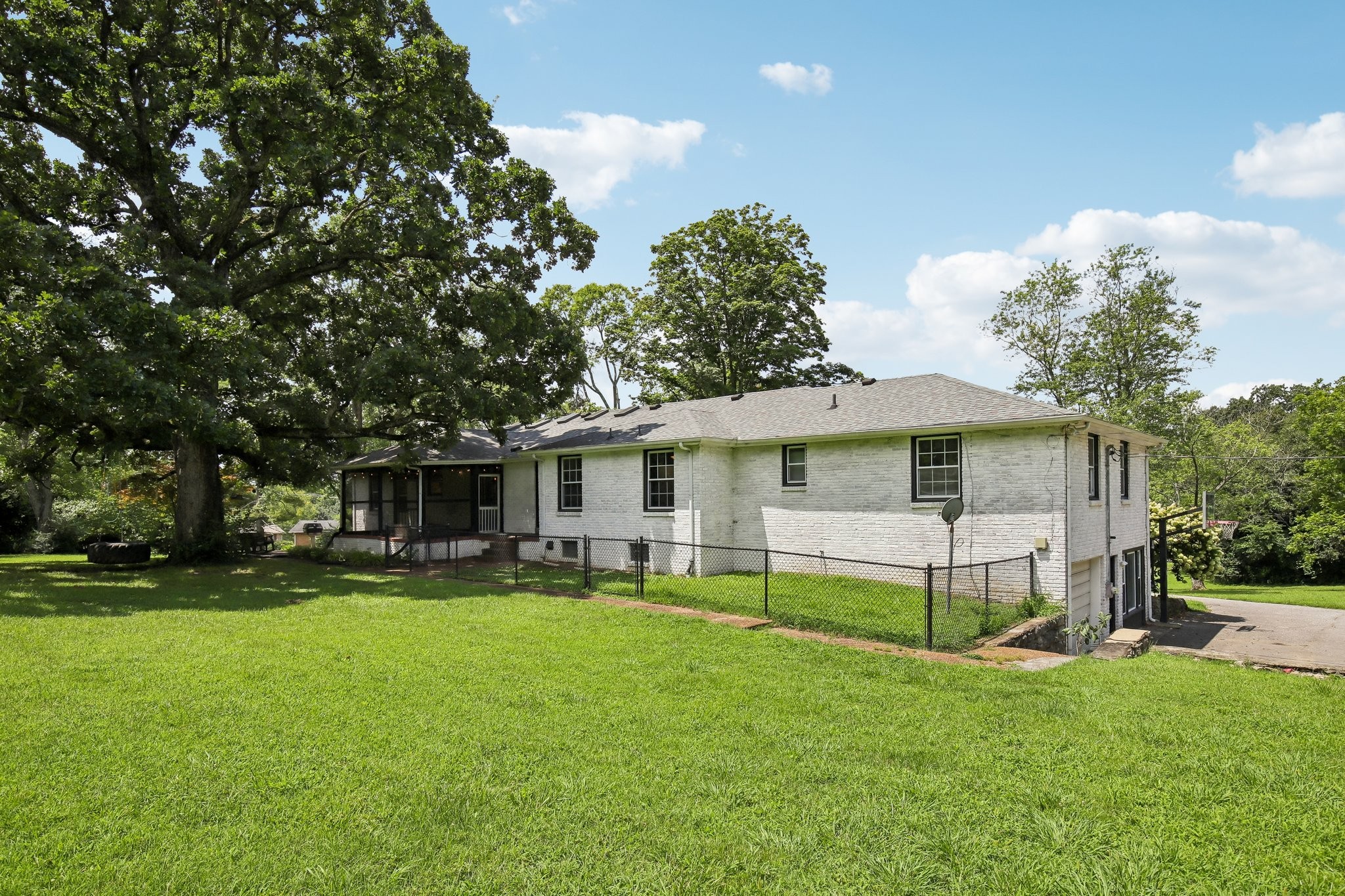 463 Walton Ferry Rd