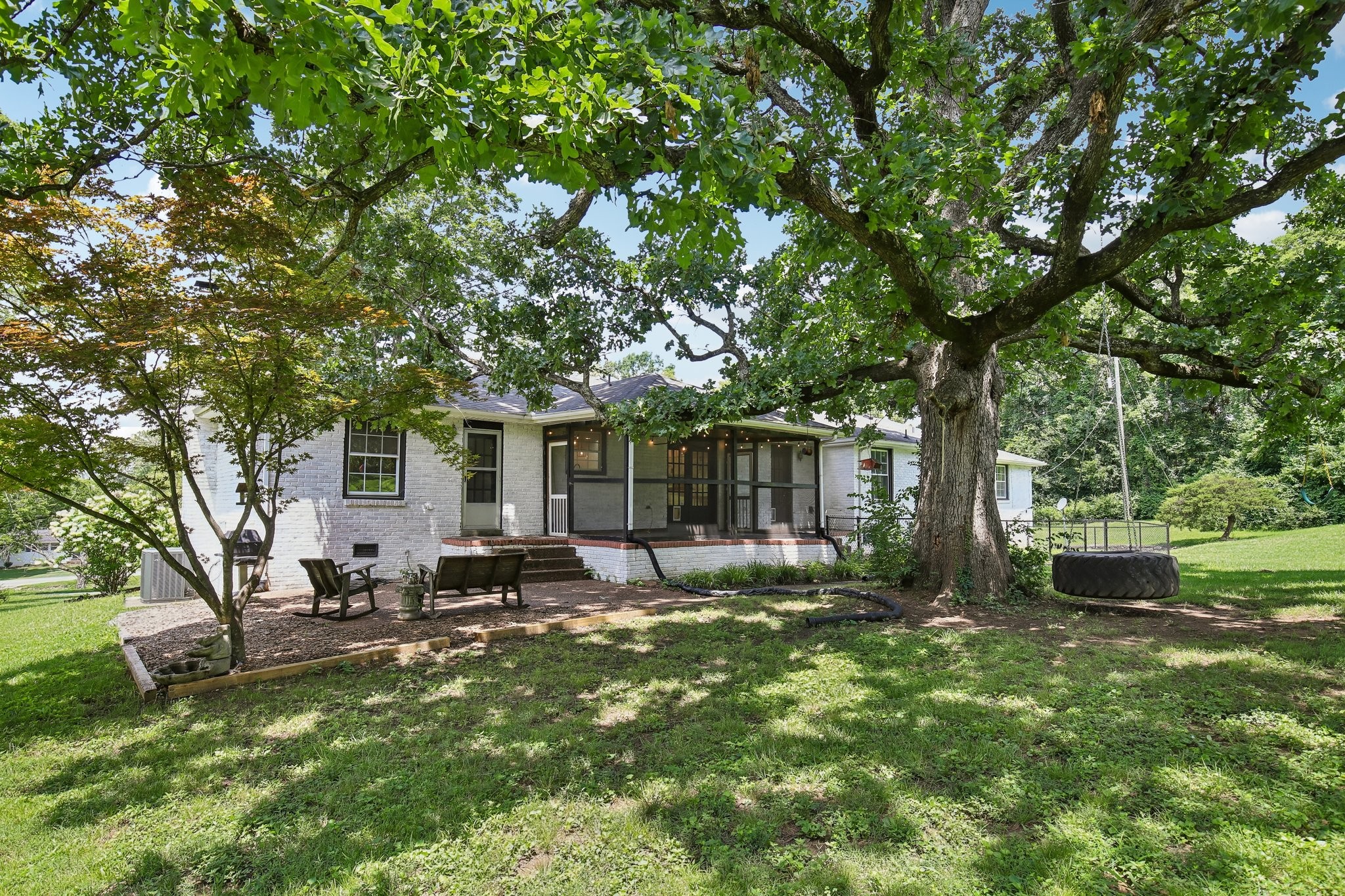 463 Walton Ferry Rd