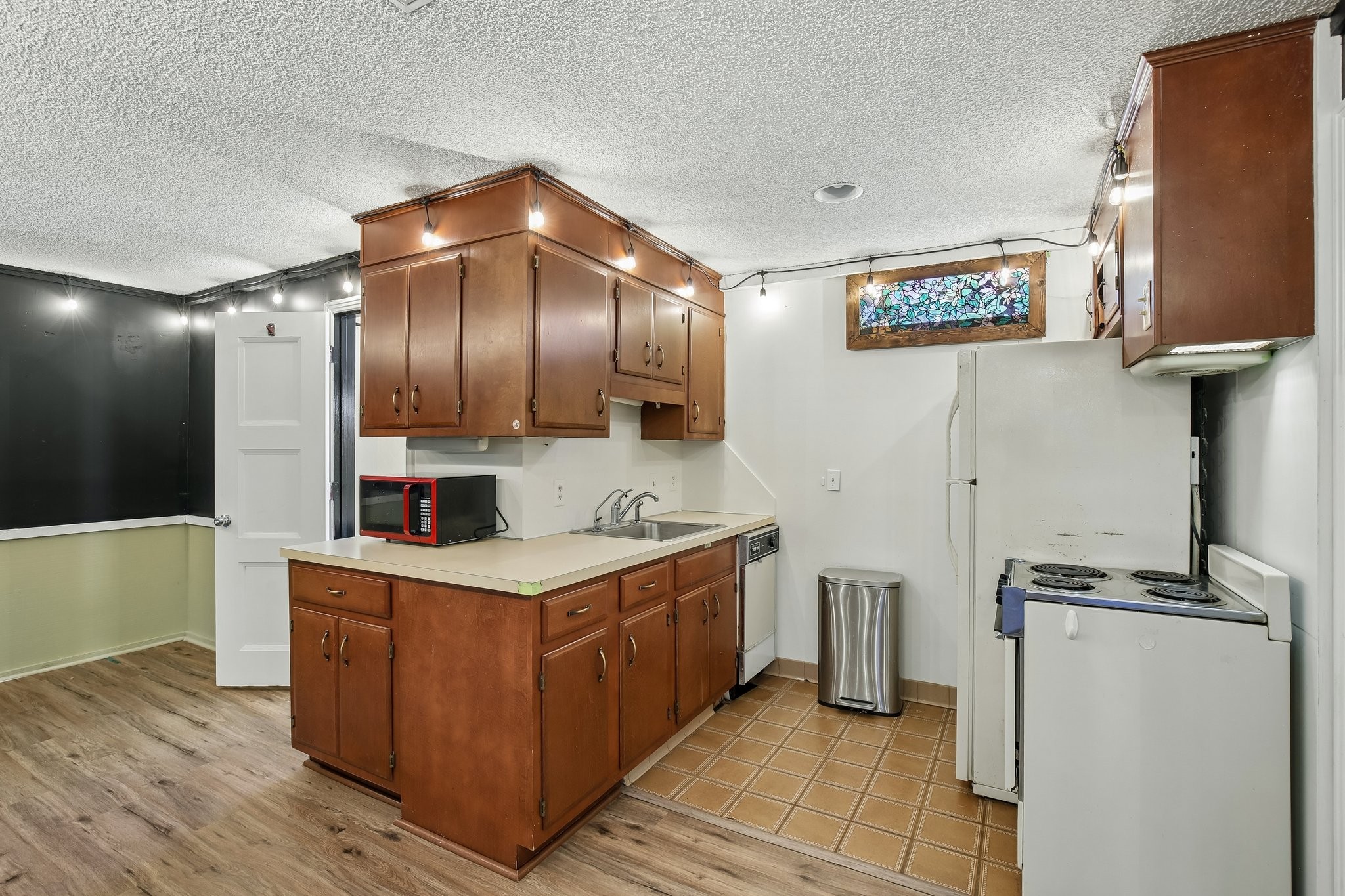 463 Walton Ferry Rd
