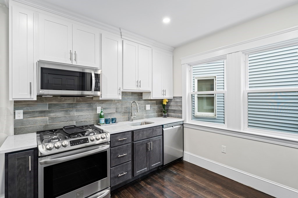 16 Hallam Street # 2