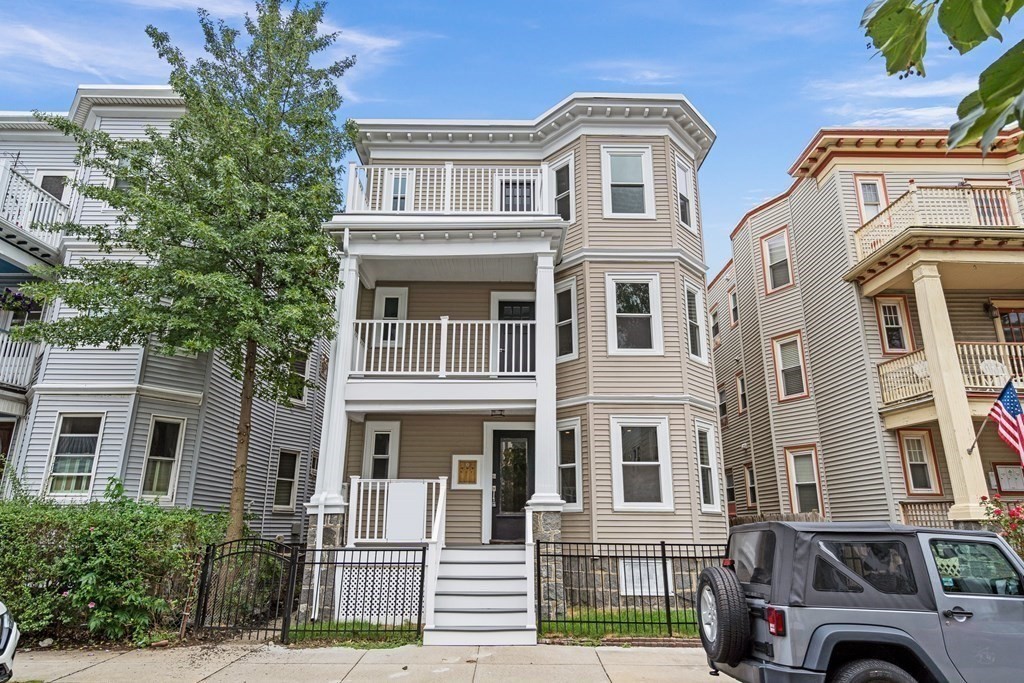 16 Hallam Street # 2