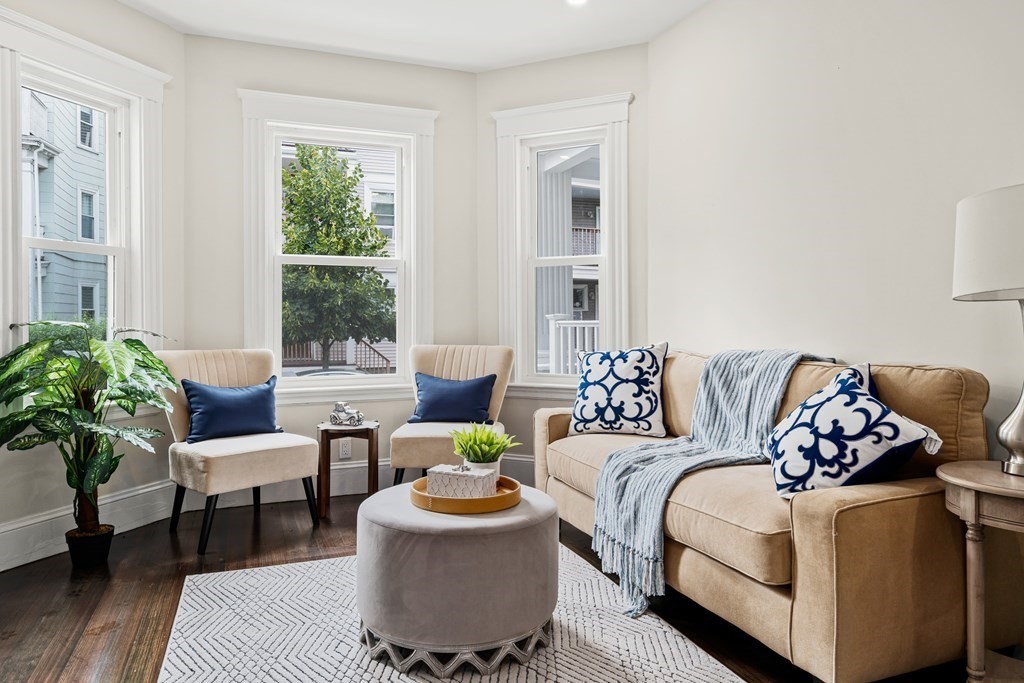 16 Hallam Street # 2
