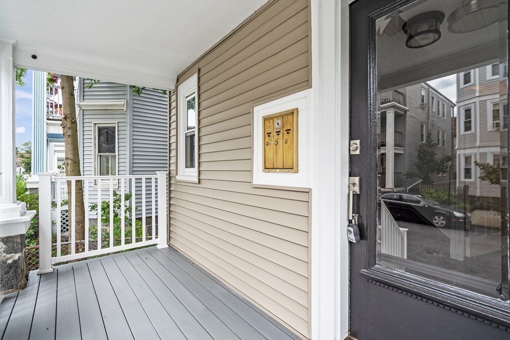 16 Hallam Street # 2