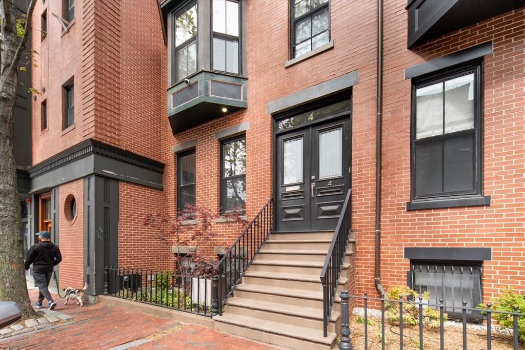 4 E Concord Unit: SF
