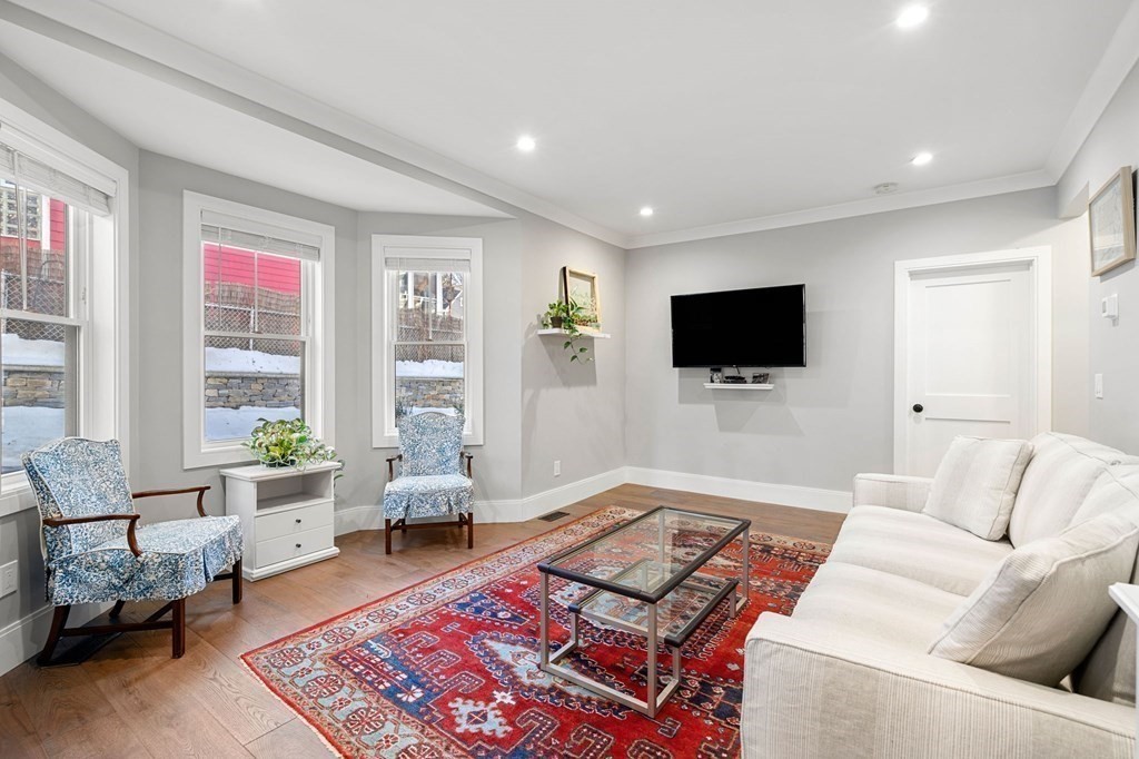 52 Cohasset St # 1