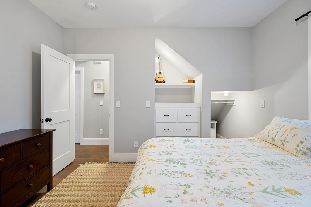 52 Cohasset St # 1