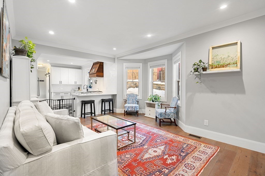 52 Cohasset St # 1
