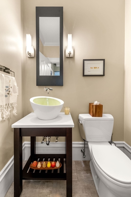 296 Commonwealth Ave # 1