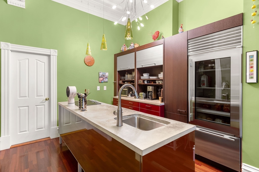 296 Commonwealth Ave # 1