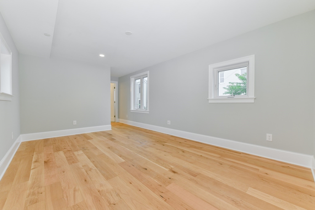 28 Berkshire Street # 2