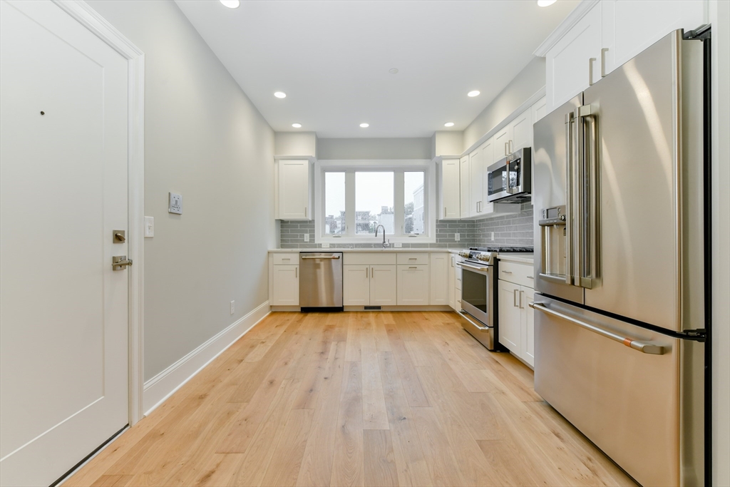 28 Berkshire Street # 2