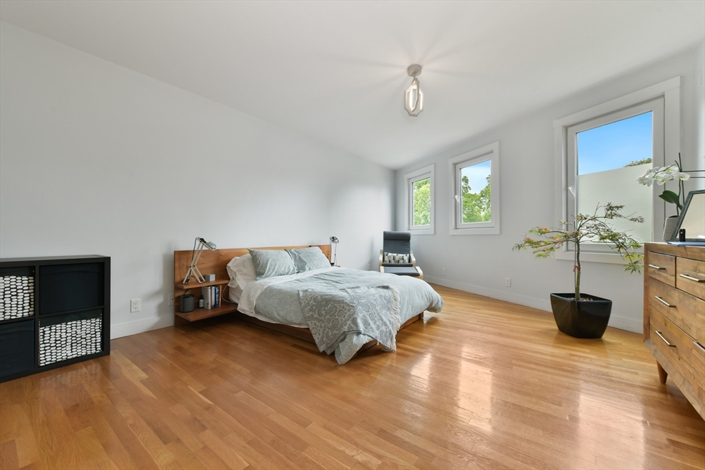 103 Charter Street # 5