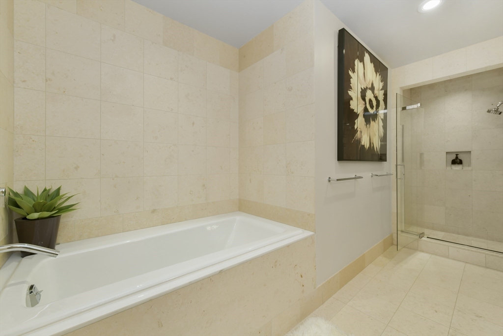500 Atlantic Ave # 19C