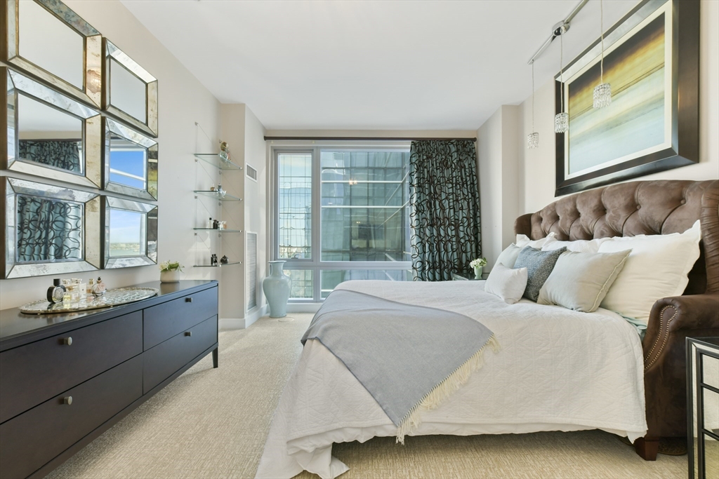 500 Atlantic Ave # 19C