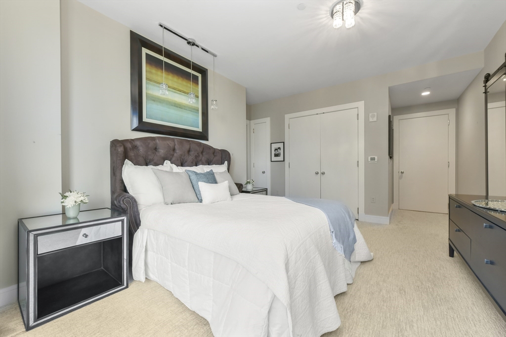 500 Atlantic Ave # 19C