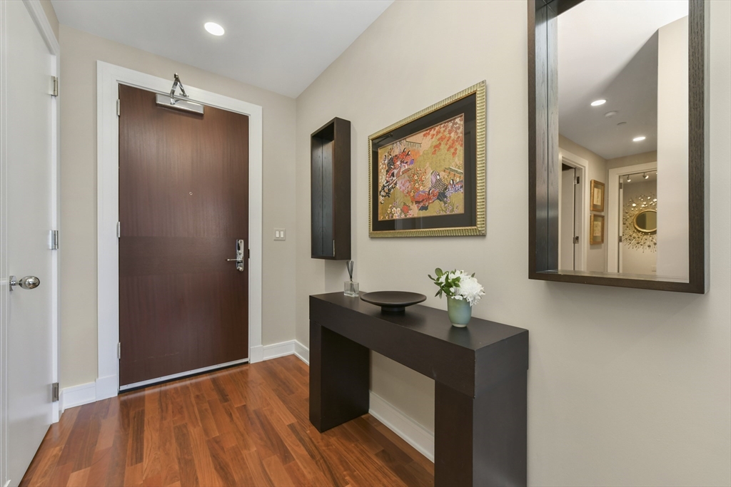 500 Atlantic Ave # 19C