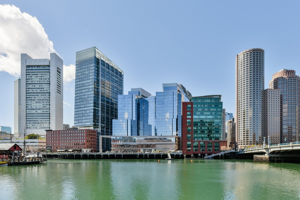 500 Atlantic Ave # 19C