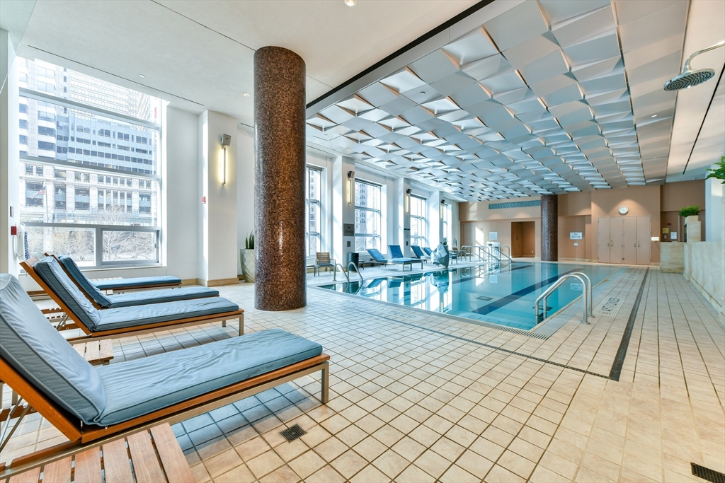 500 Atlantic Ave # 19C