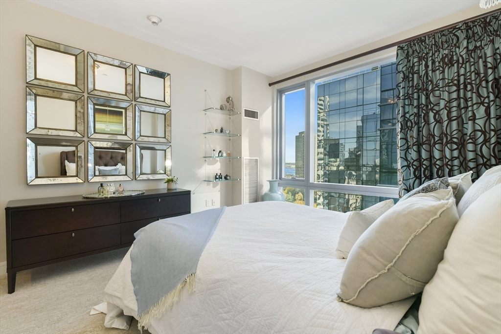 500 Atlantic Ave # 19C