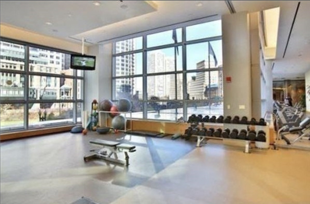 500 Atlantic Ave # 19C