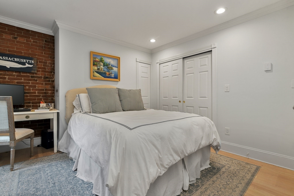 94 Waltham St # 2
