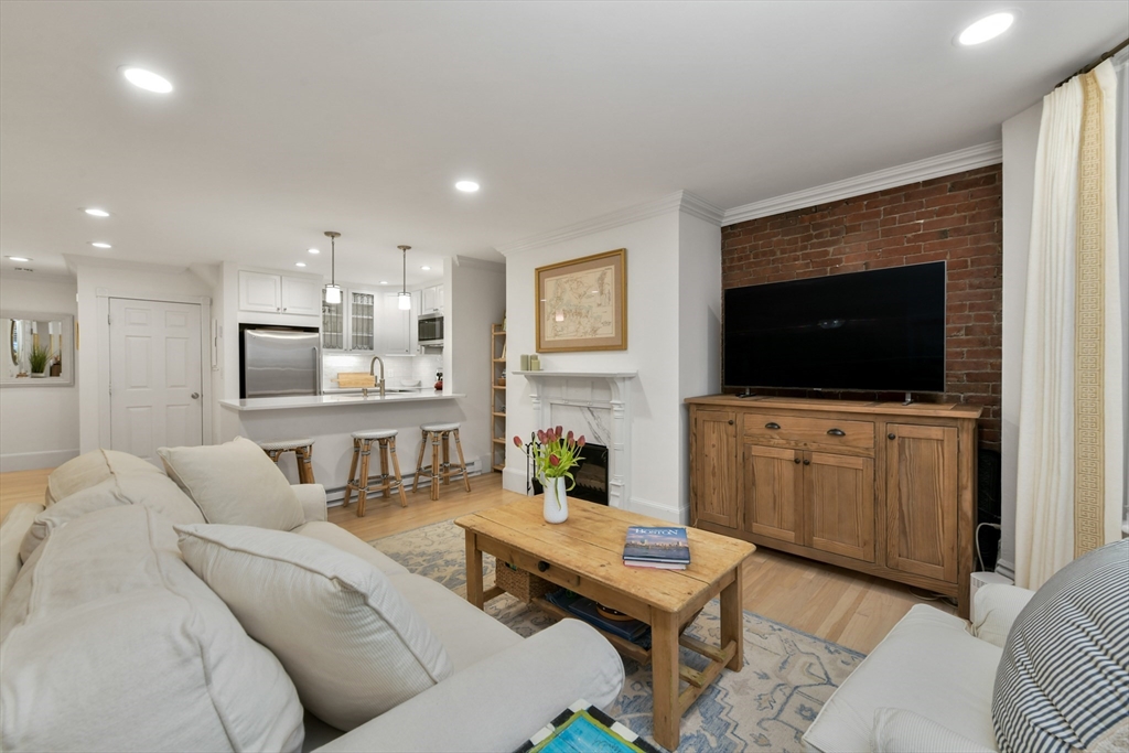 94 Waltham St # 2