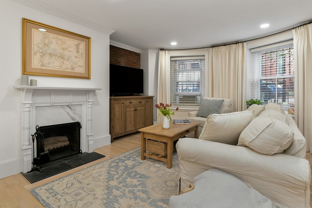 94 Waltham St # 2
