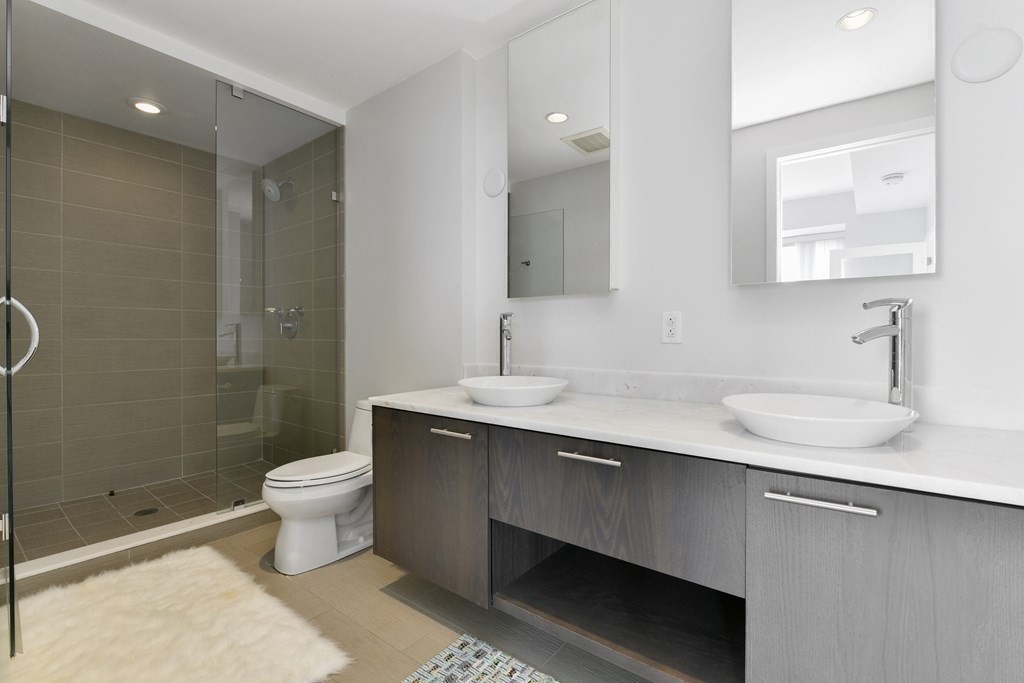 110 Stuart St # 27J