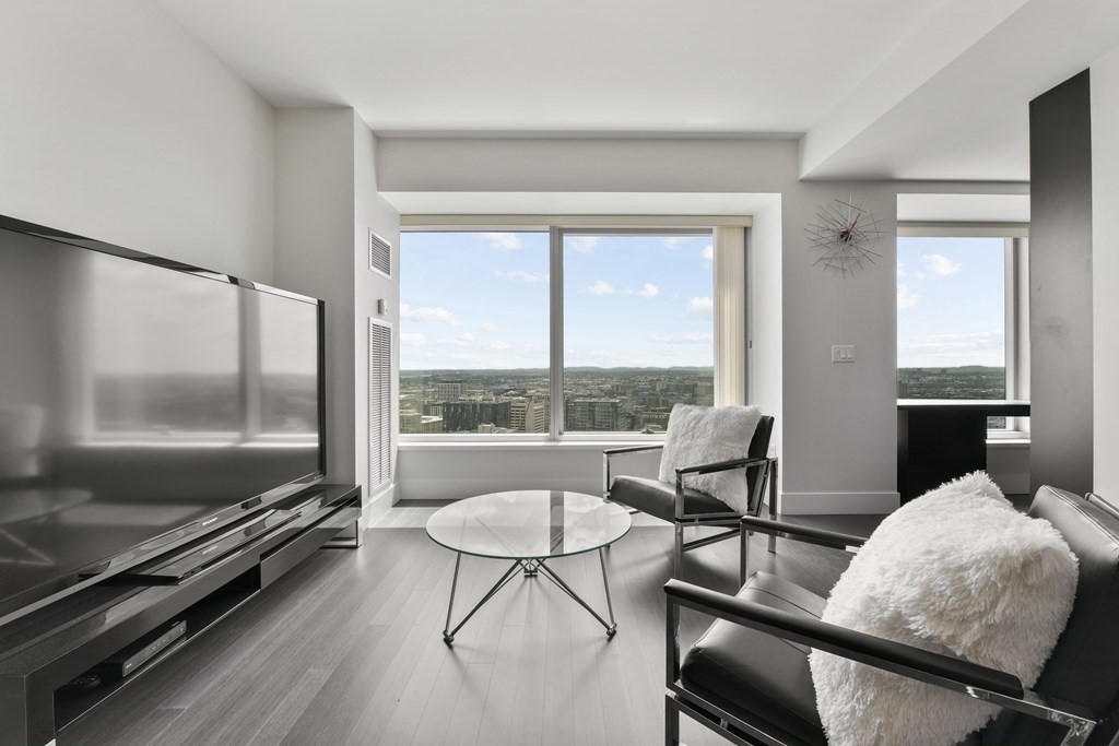 110 Stuart St # 27J