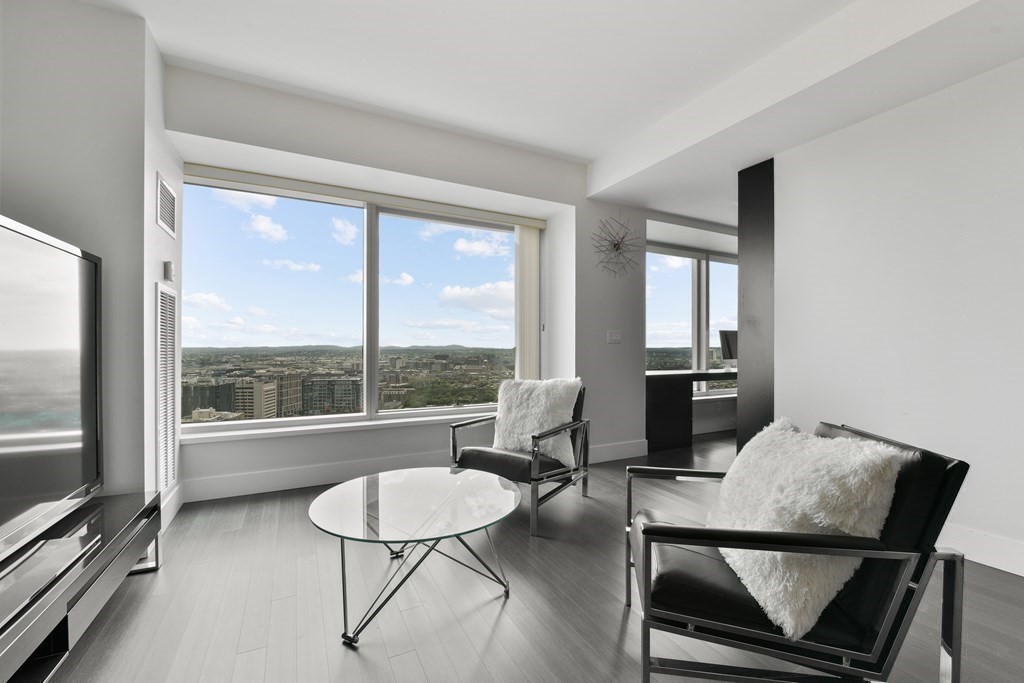 110 Stuart St # 27J