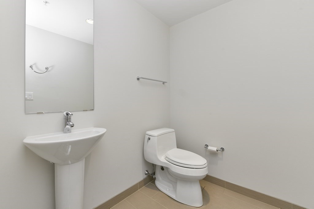 110 Stuart St # 27J