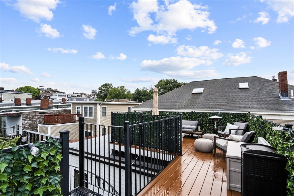 50 L St # 6