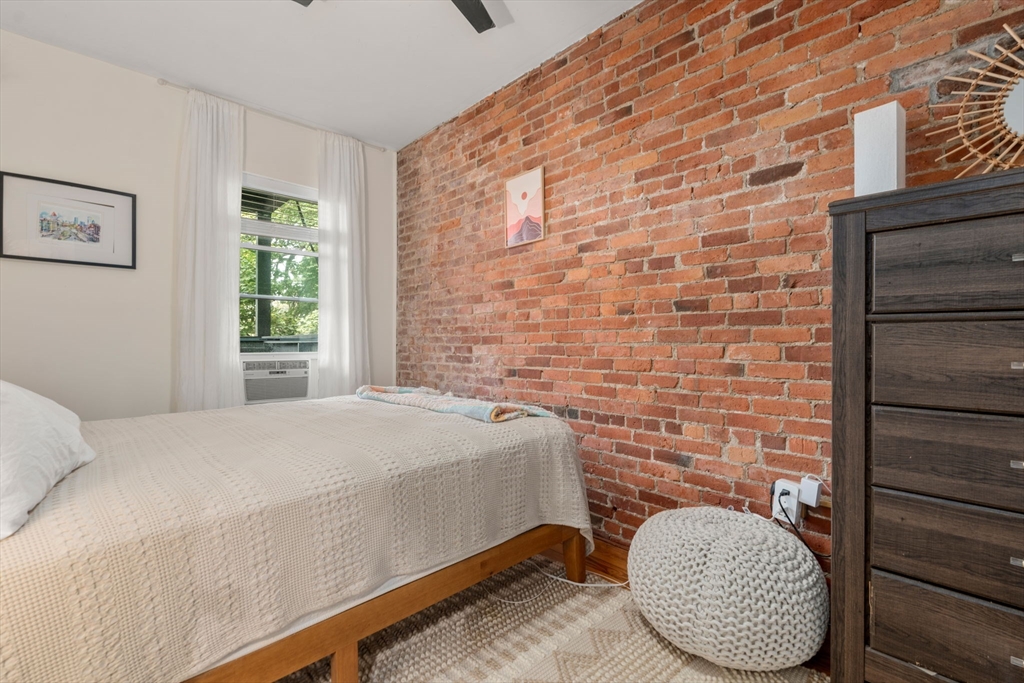 8 Saxton St # 2